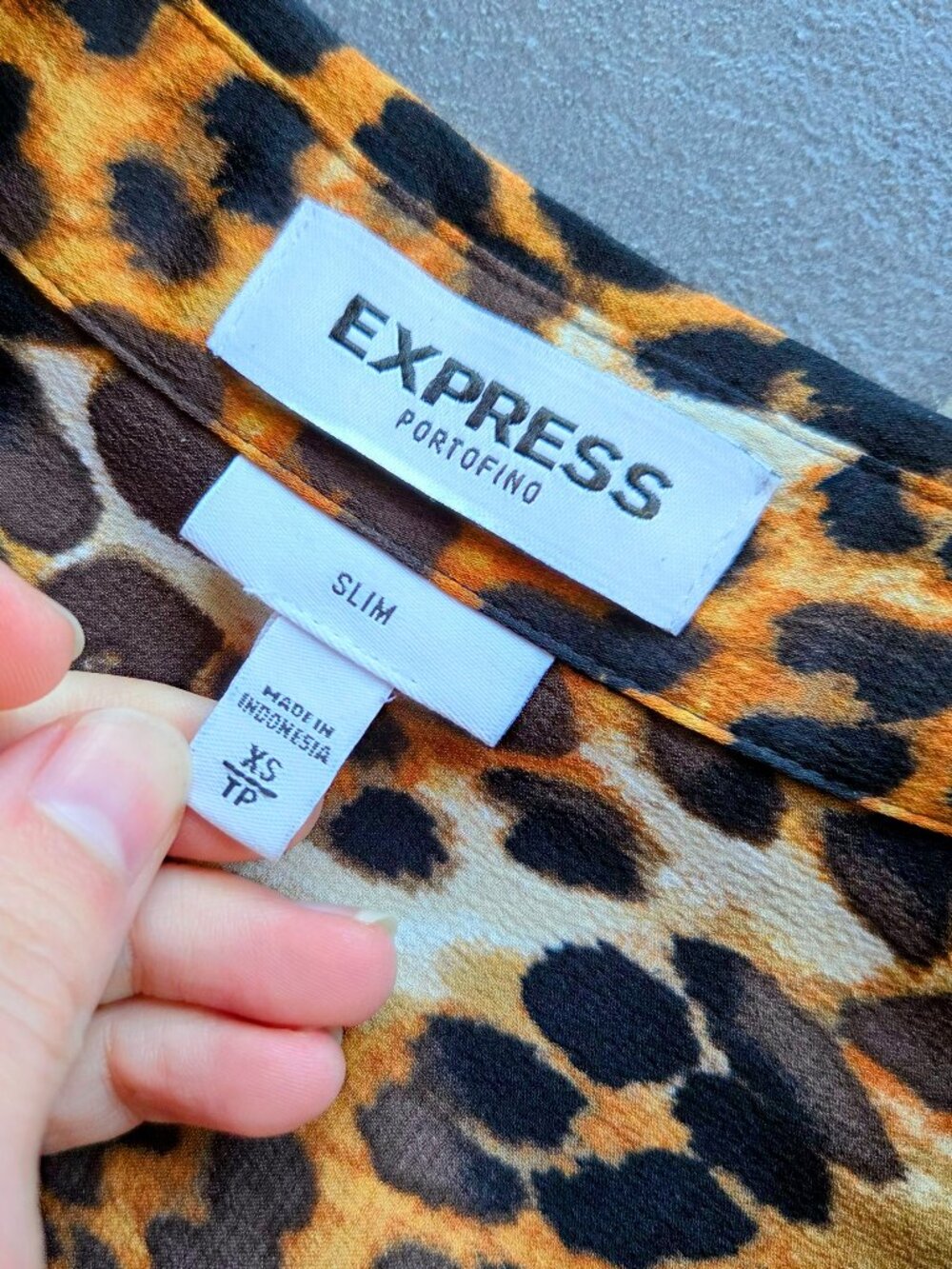 Express The Portofino Shirt Slim Fit Button Down Long Sleeve Top Cheetah Size XS - Picture 7 of 16